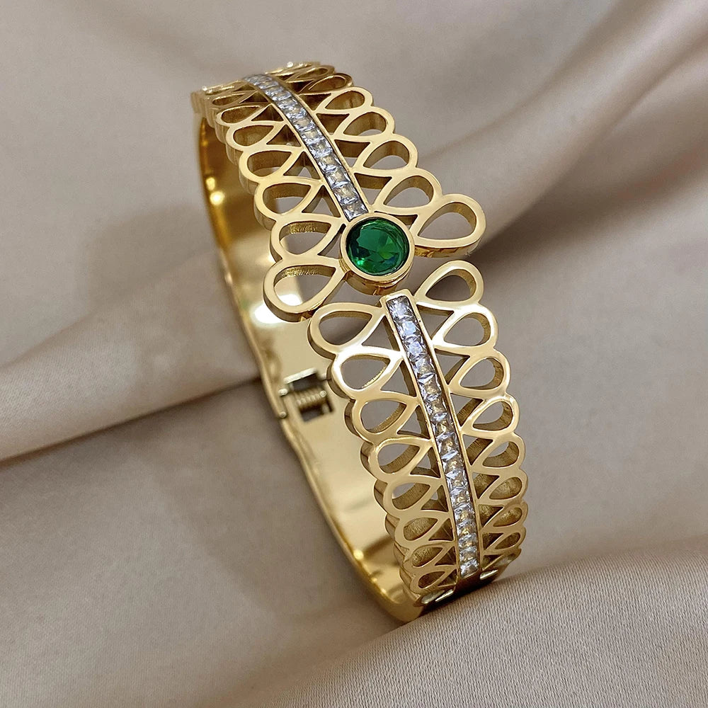 Bracelet cuff