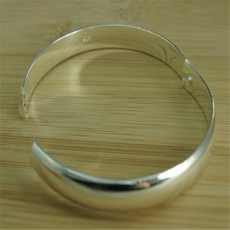 Bracelet silver cuff