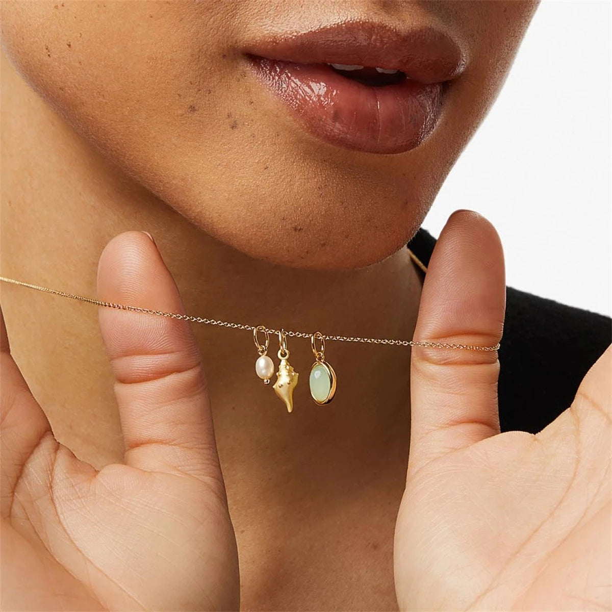 Gold seashell necklace