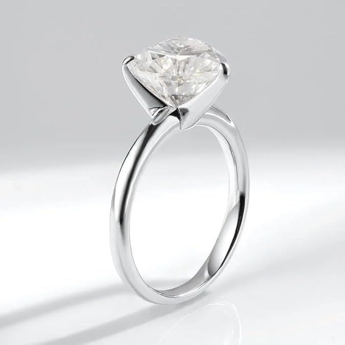 Heart shaped diamond wedding ring