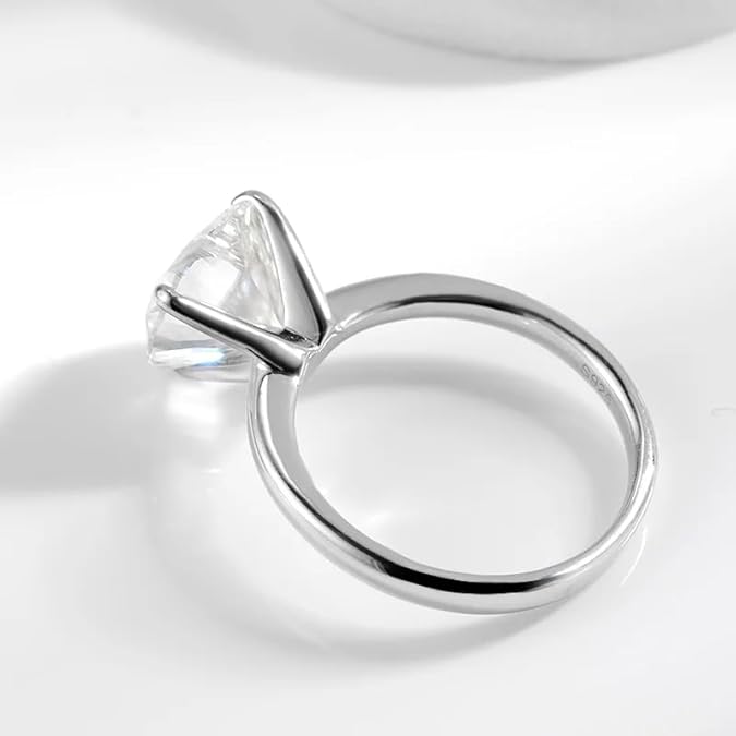Heart shaped diamond wedding ring