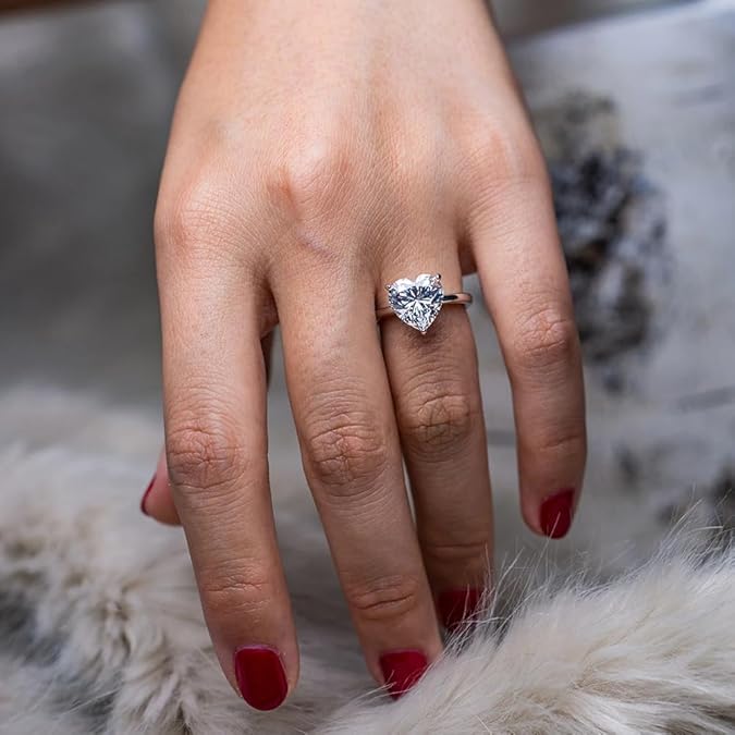 Heart shaped diamond wedding ring