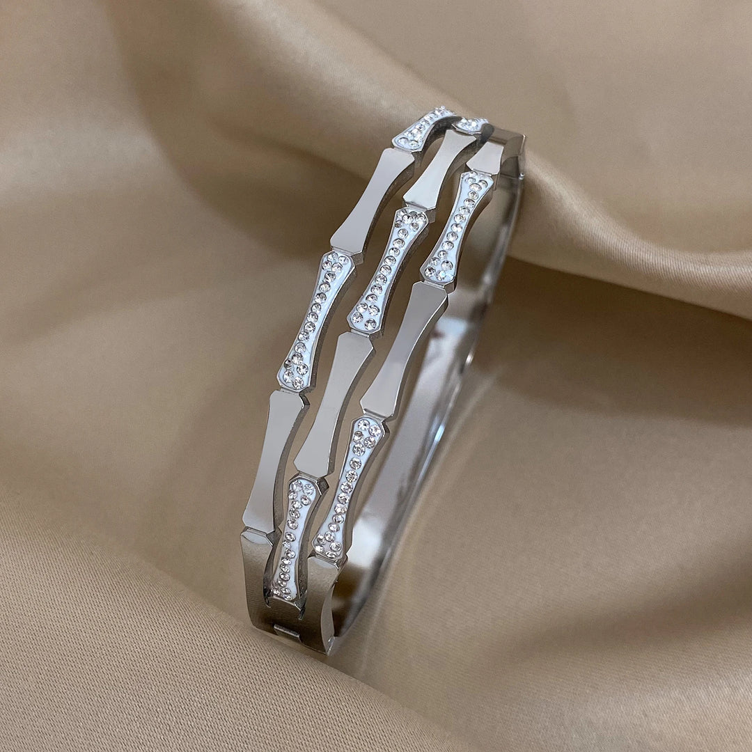 Bracelet cuff
