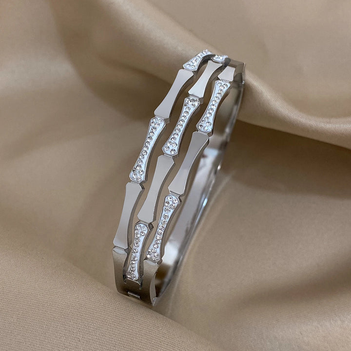 Bracelet cuff