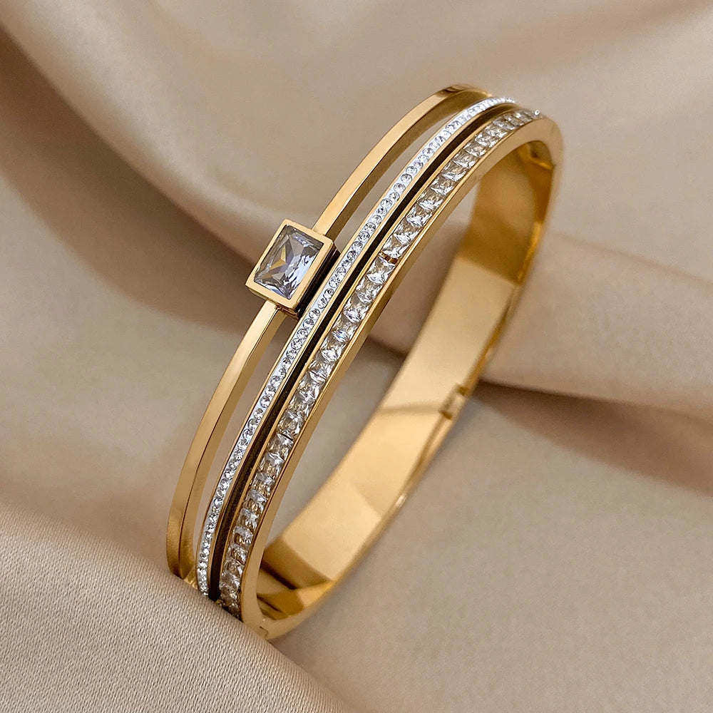 Bracelet cuff