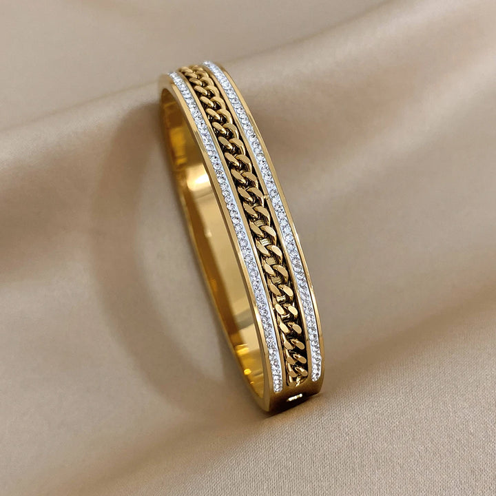 Bracelet cuff