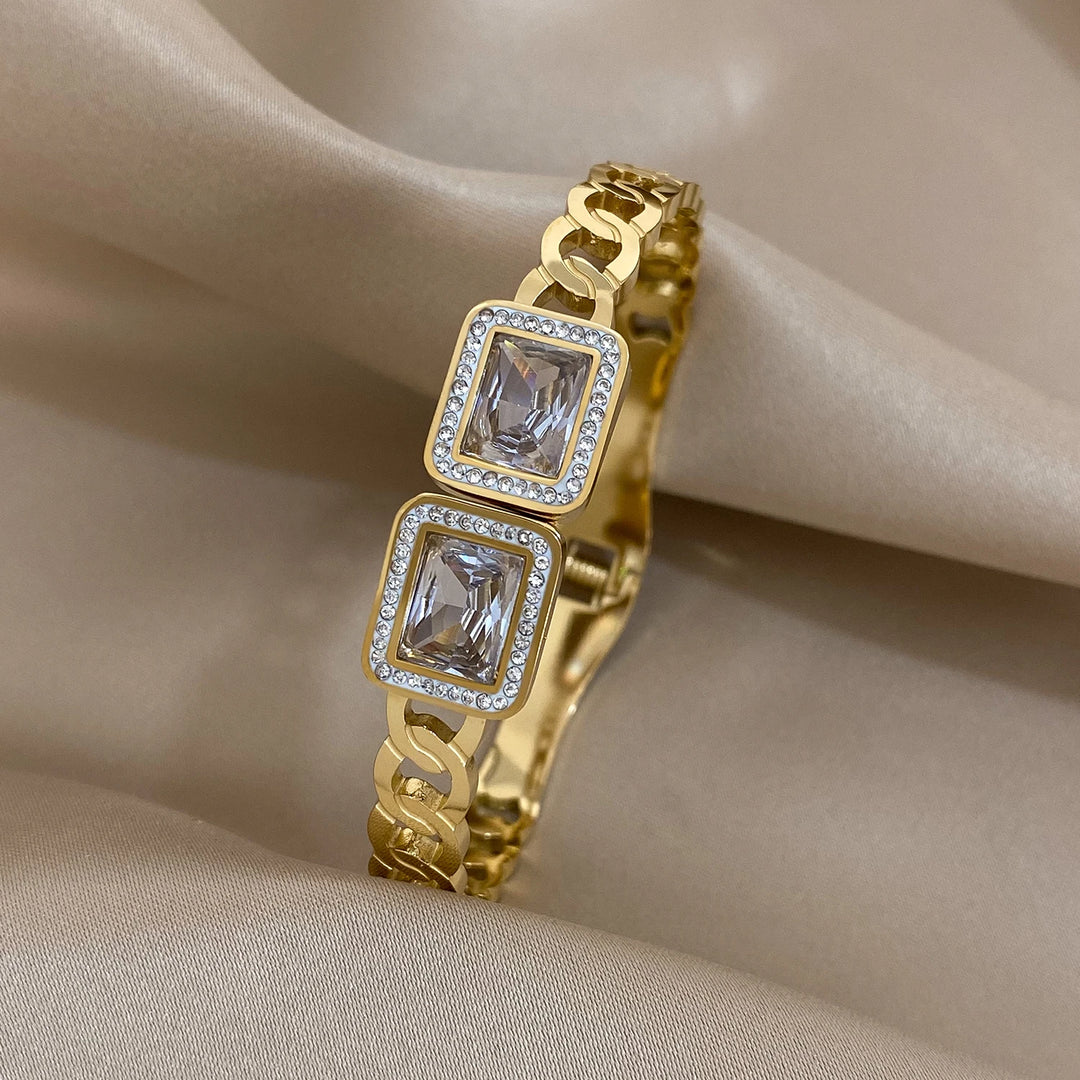 Bracelet cuff