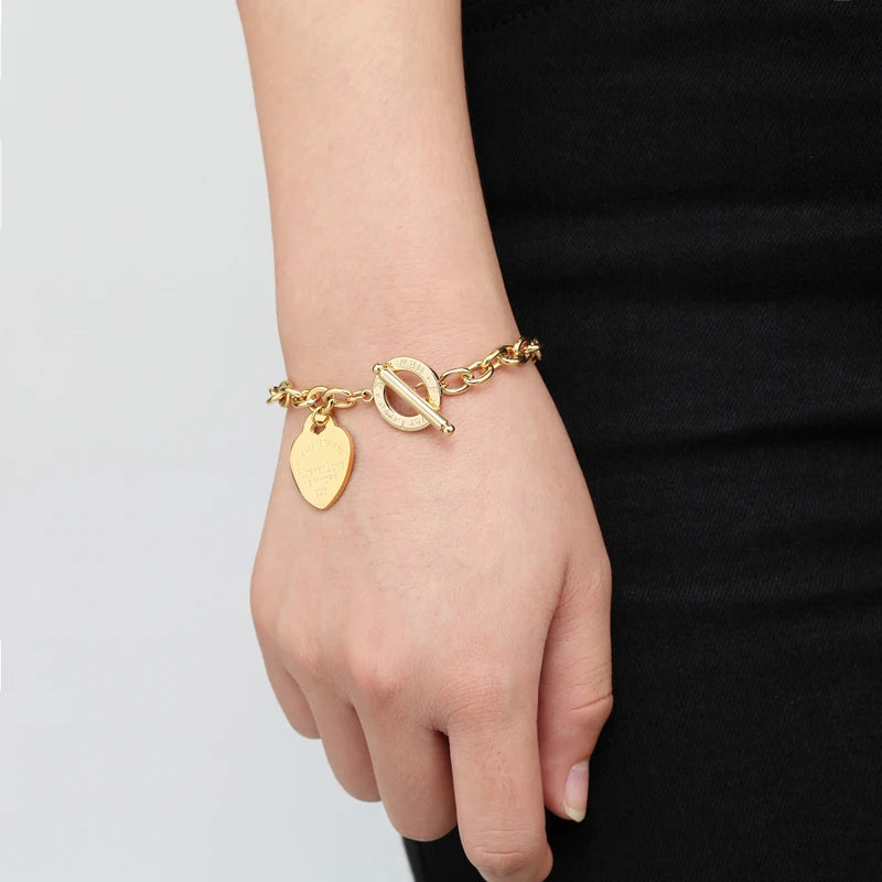 Gold heart bracelet