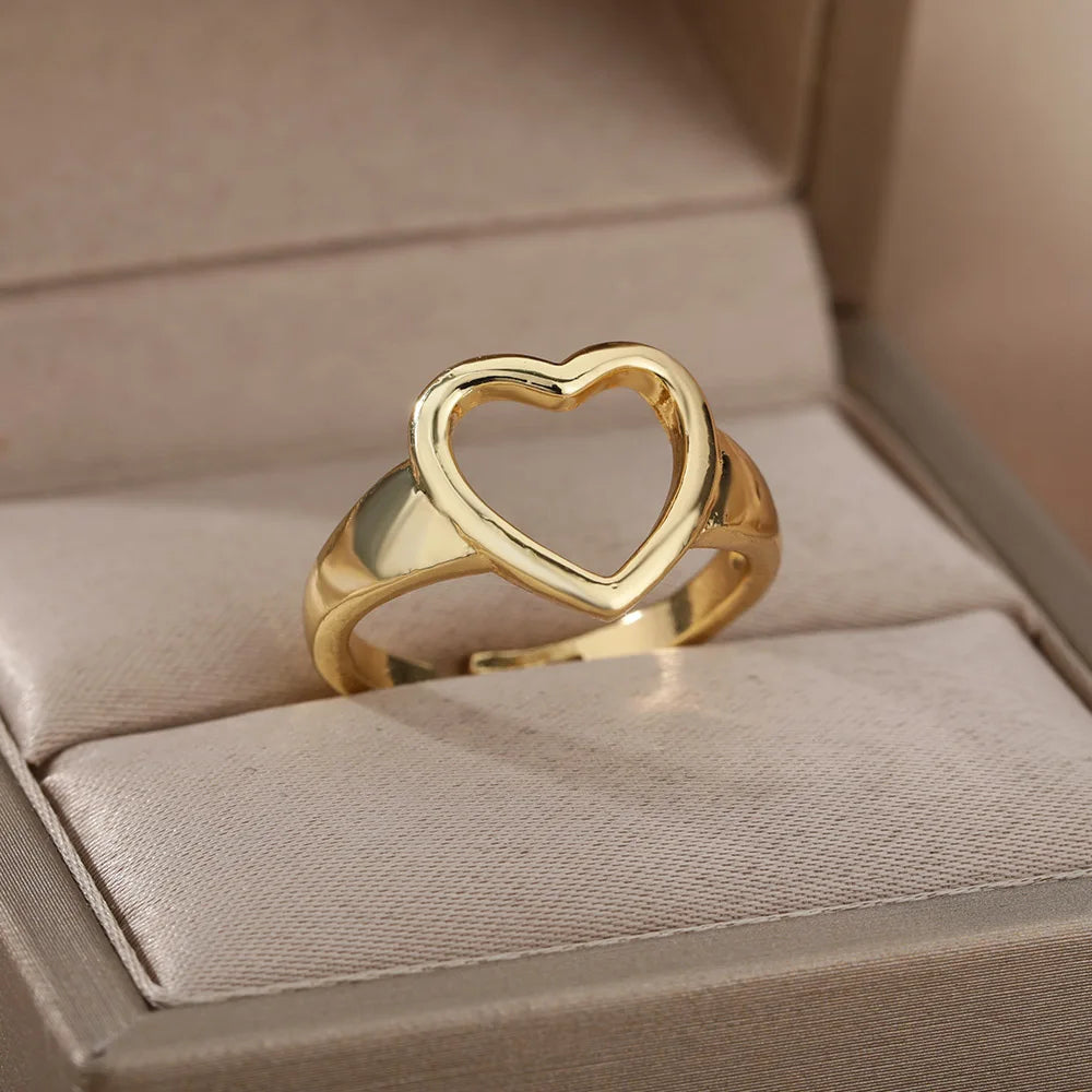 Gold ring heart