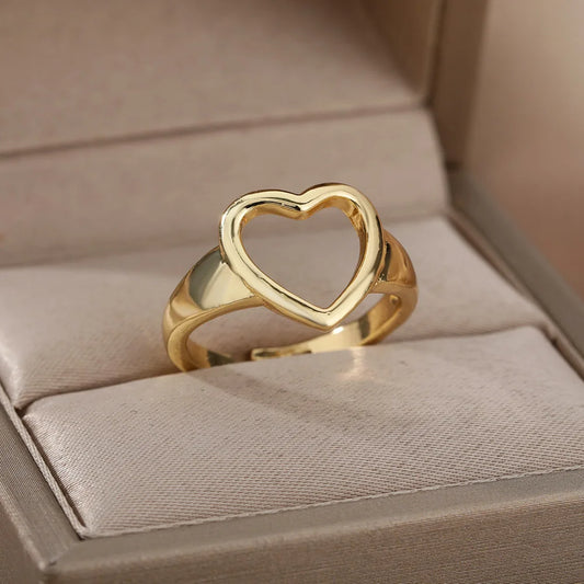 Gold ring heart
