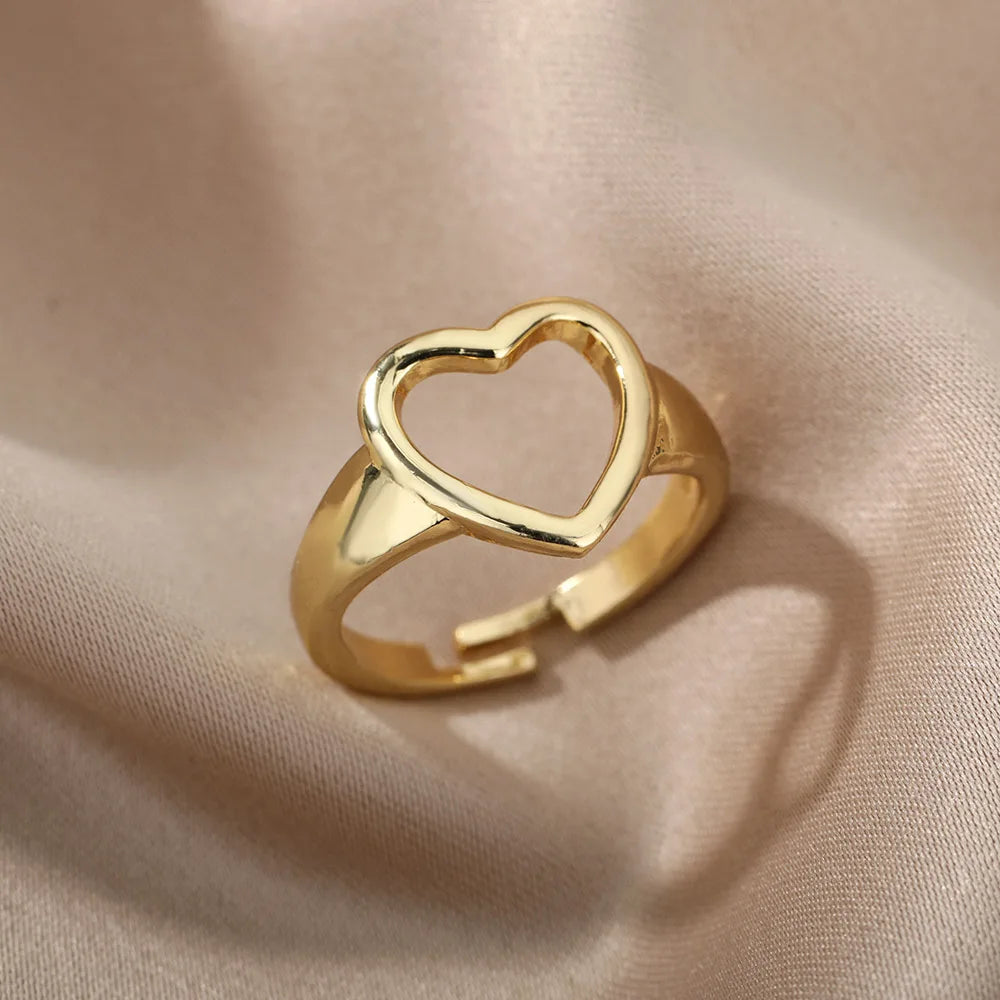 Gold ring heart