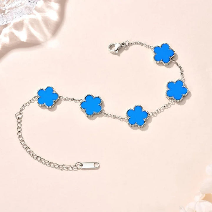 Four leaf clover bracelet