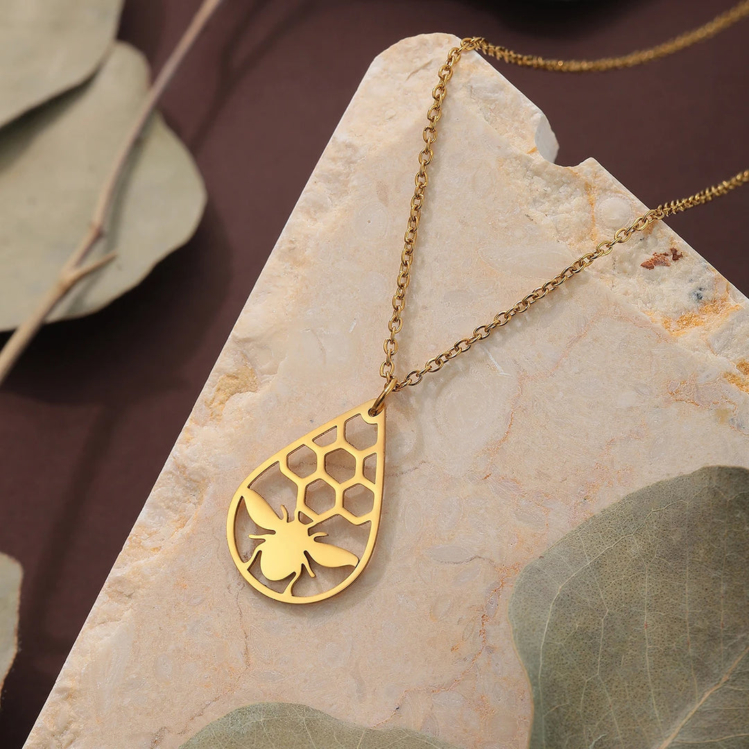 Bee pendant necklace