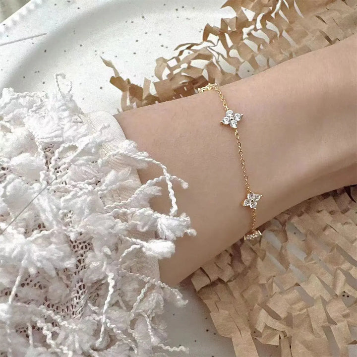 Clover leaf bracelet