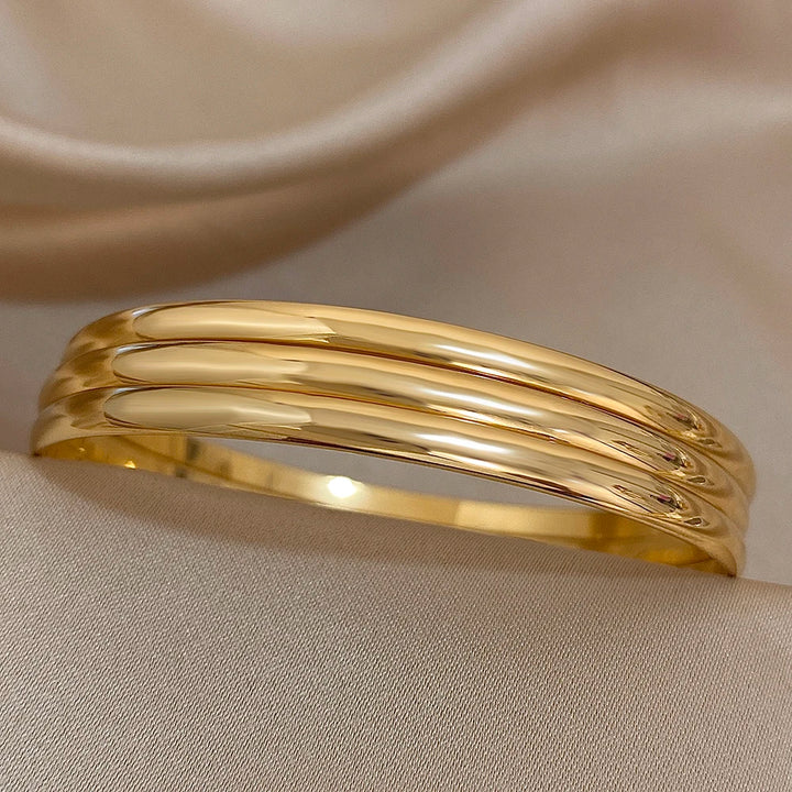 Bangle gold bracelet