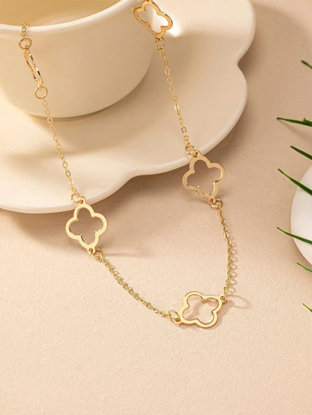 4 leaf clover necklace