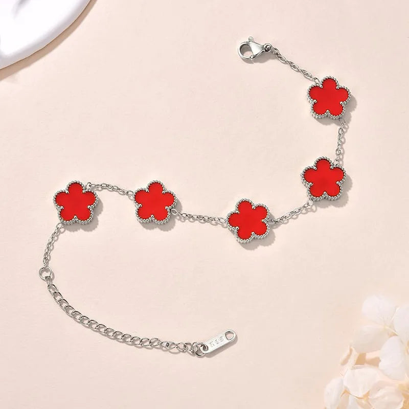 Four leaf clover bracelet