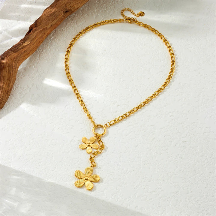 Leaf necklace