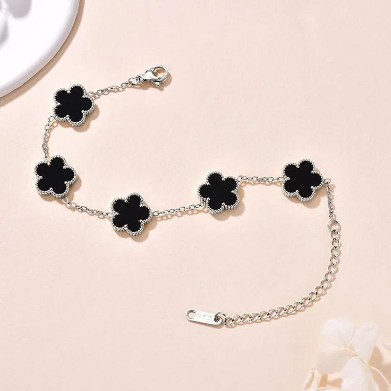 Four leaf clover bracelet