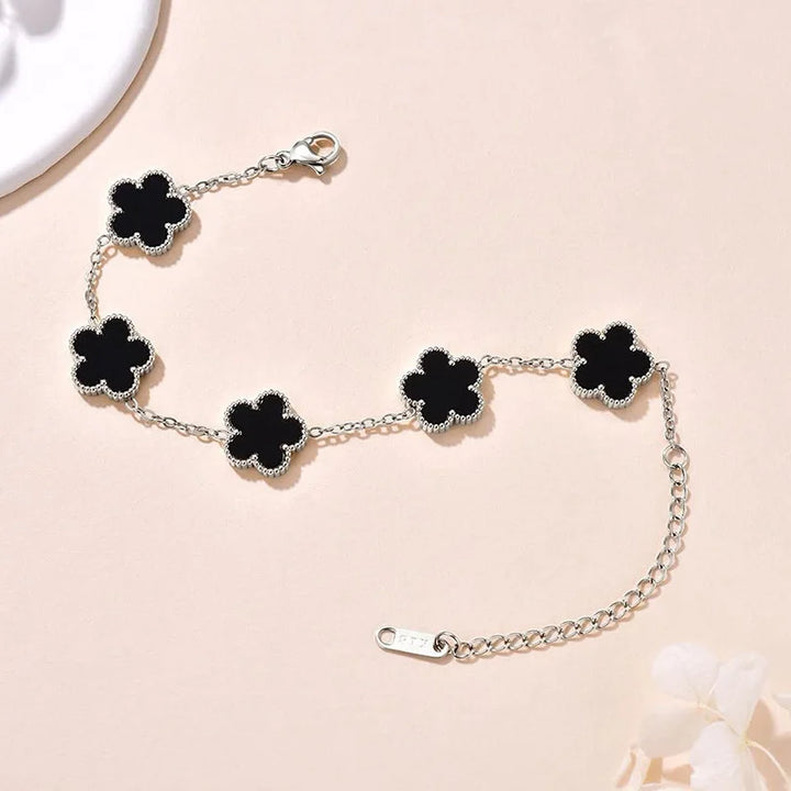 Four leaf clover bracelet