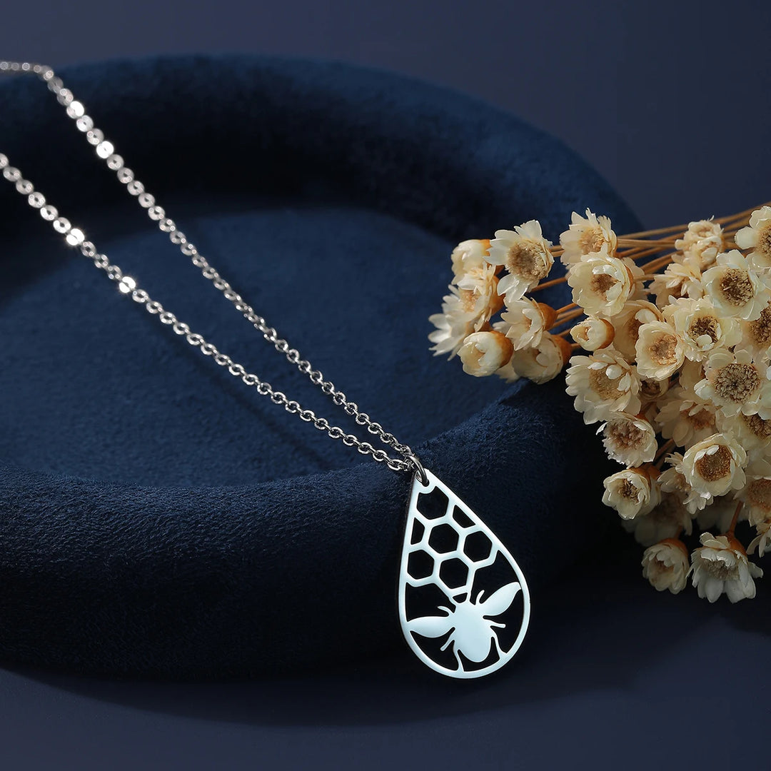 Bee pendant necklace