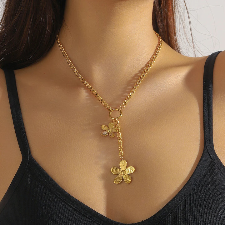 Leaf necklace