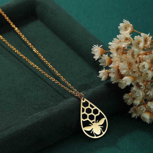 Bee pendant necklace