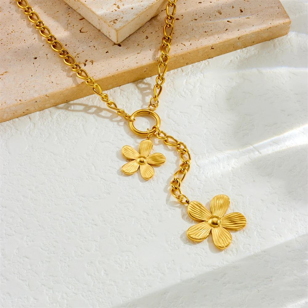 Leaf necklace