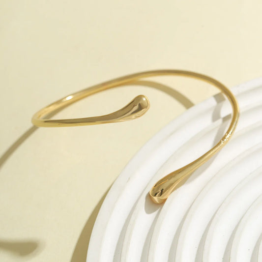 Arm bracelet cuff