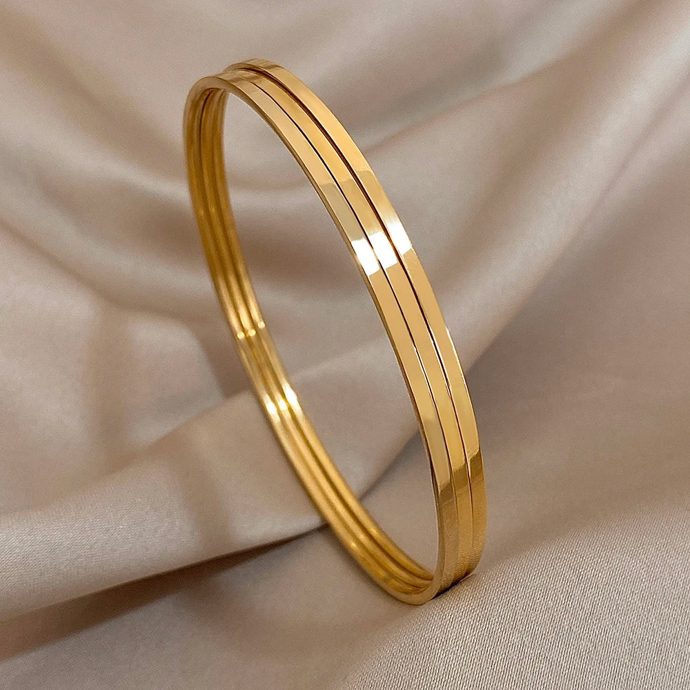 Bangle gold bracelet