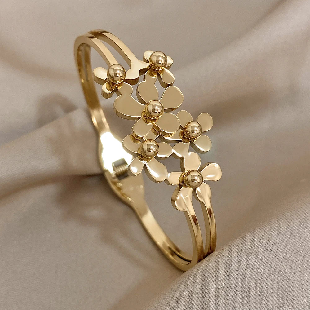 Flower bracelet