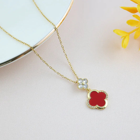 Leaf clover necklace