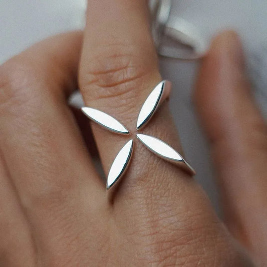 Silver flower ring