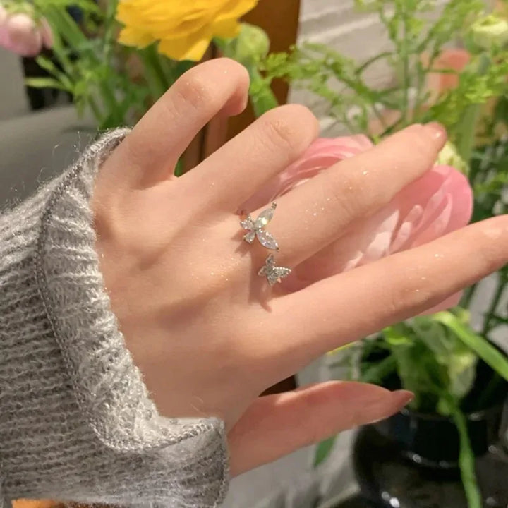 Double butterfly ring