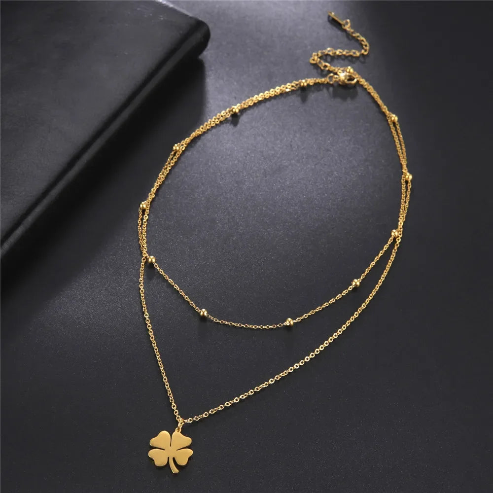 Clover leaf necklace