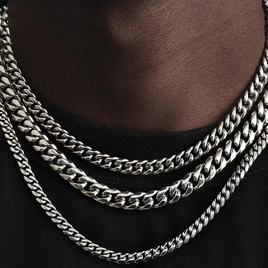 Huge necklace