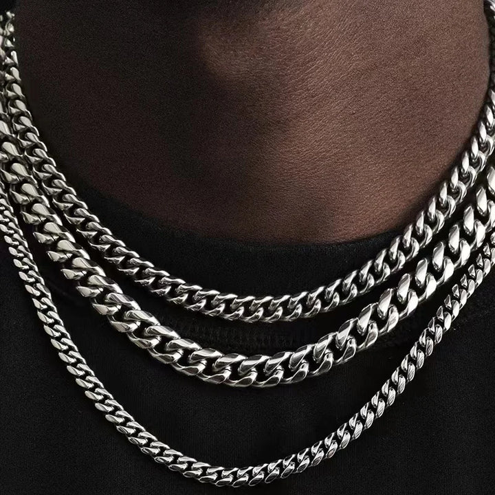 Huge necklace