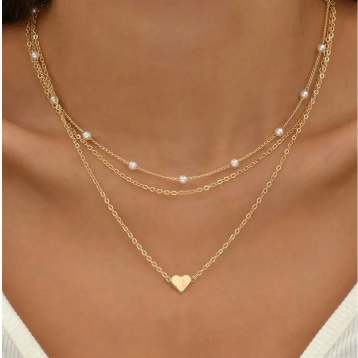 Huge pearl necklace