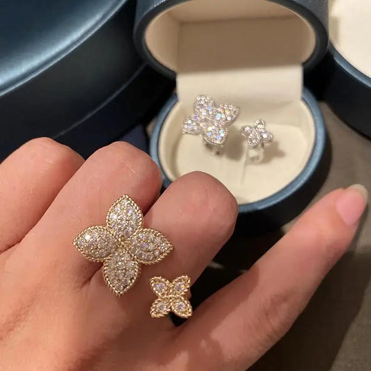 Flower engagement ring