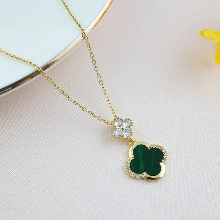 Leaf clover necklace